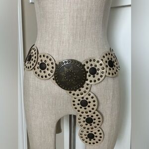 Hobo belt with metal star buckle